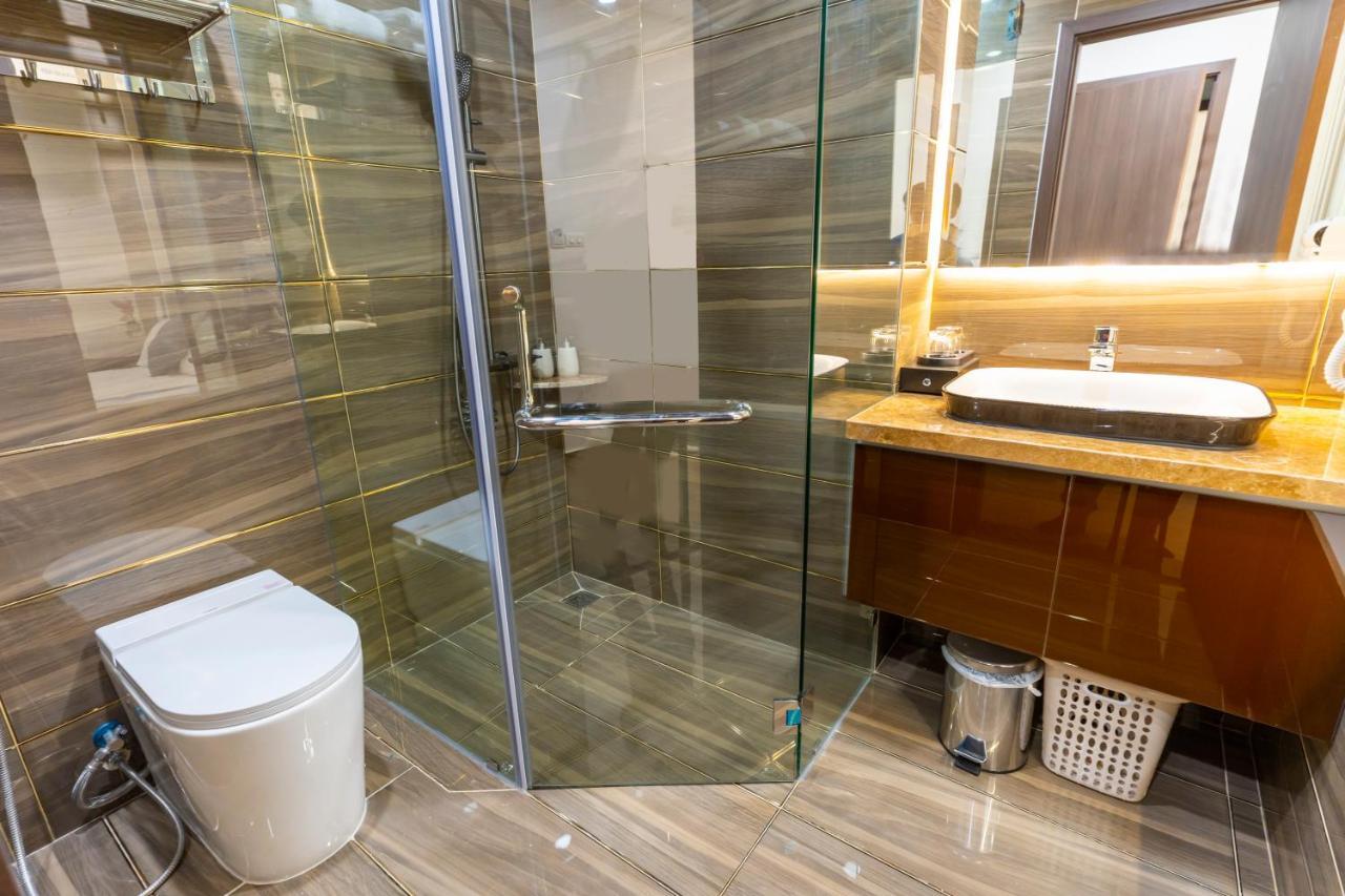 Cm Hotel & Apartment Хайфонг Екстериор снимка